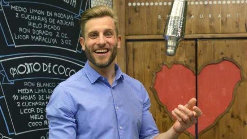 Matías Roure se dio a conocer en televisión como barman de 'First Dates'.