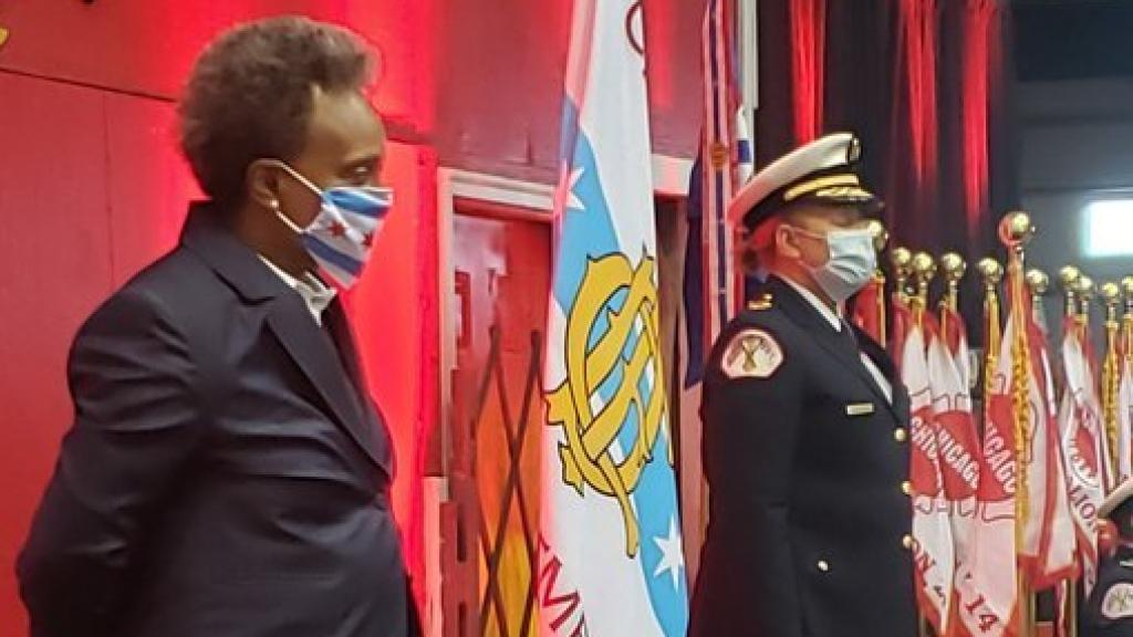 Annette Nance-Holt junto a la alcaldesa Mayor Lori Lightfoot.
