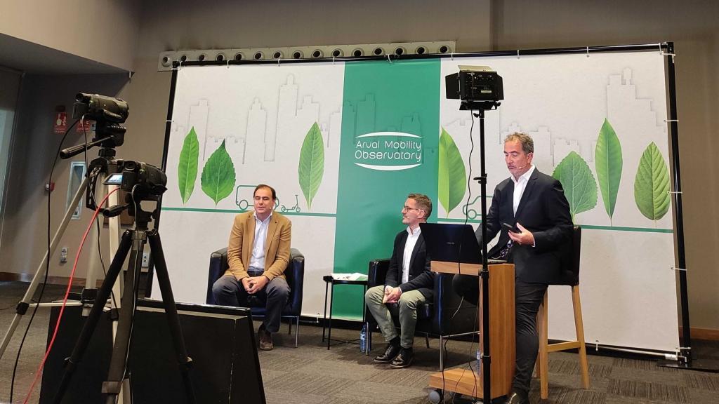 Presentación del informe de Arval.