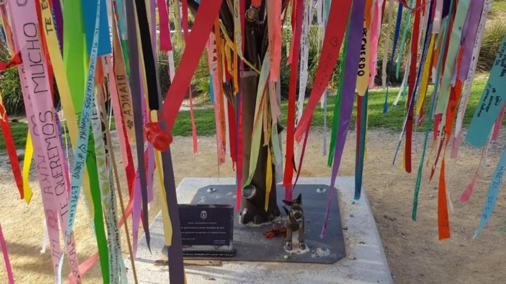 El rinconcito, monumento para recordar a las mascotas en Alicante.