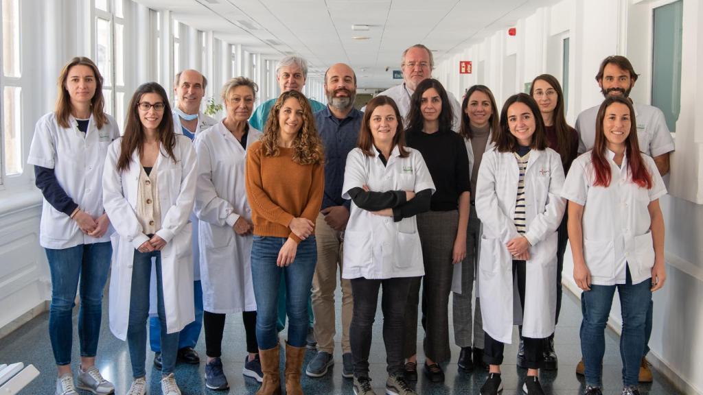 Agustí, con su equipo del Hospital Clínic de Barcelona.