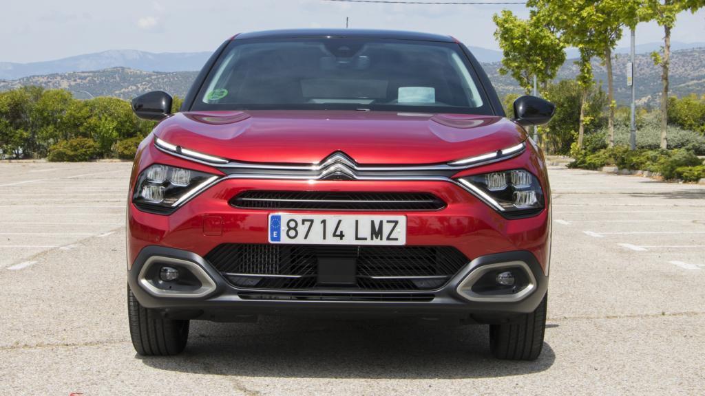 Este Citroën C4 compite dentro de la categoría de los compactos.