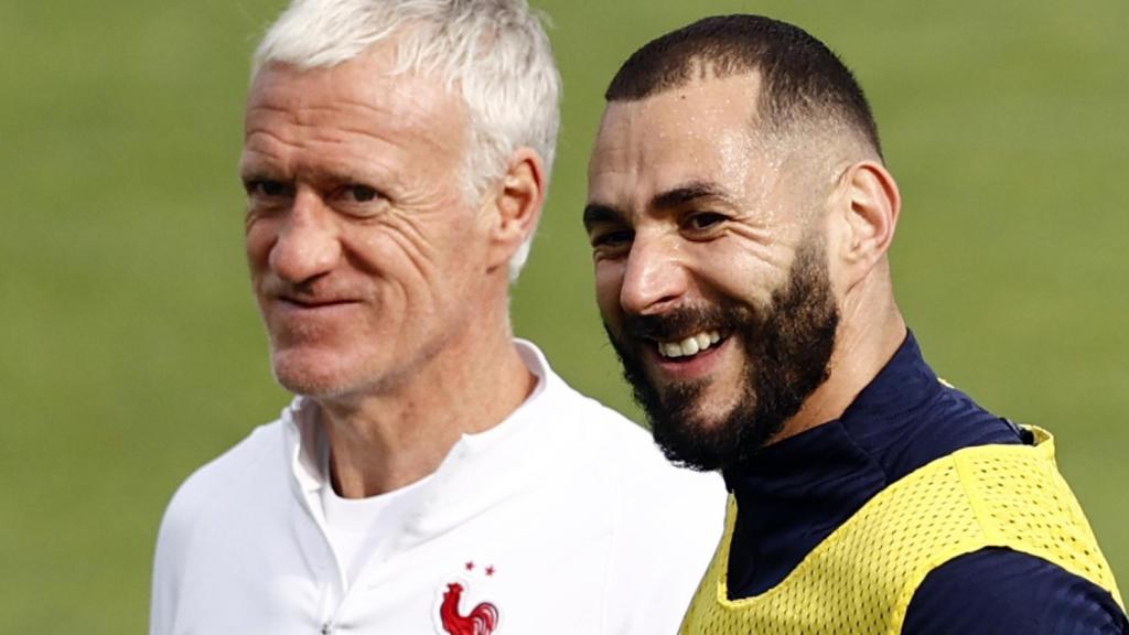 Didier Deschamps y Karim Benzema, en un entrenamiento de la selección de Francia