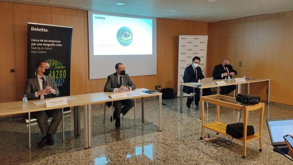 Presentación del informe de Deloitte sobre el sector cerámico. EE