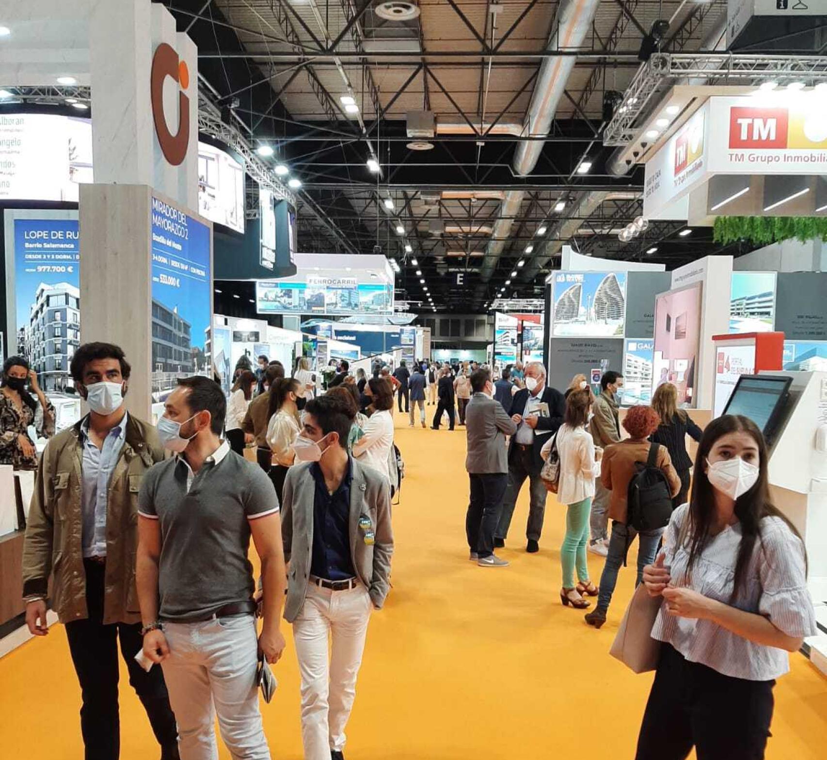 Visitantes en SIMA 2021.