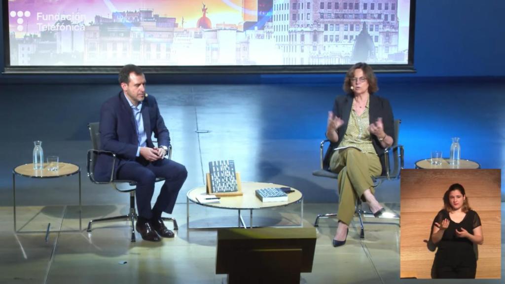 Pablo Gonzalo y Carmen Morenés,  en la presentación del informe 'Sociedad Digital en España'.
