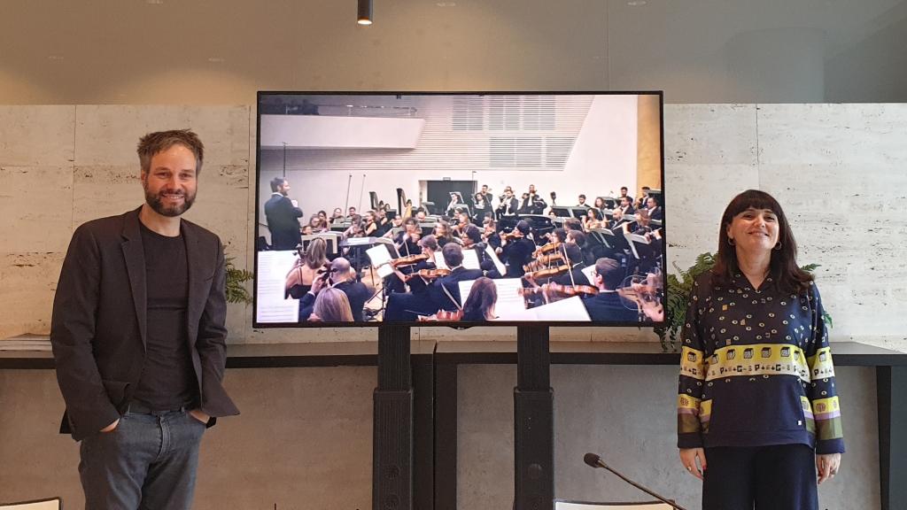 Josep Vicent y Julia Parra en la presentación de Festiva, la temporada del ADDA.