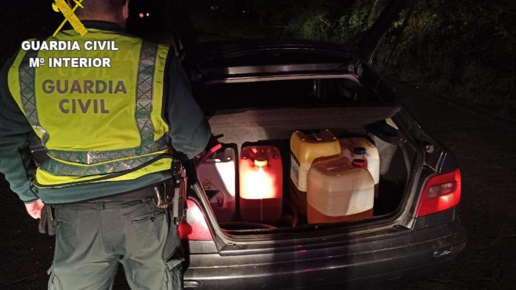 Detenido en Ordes (A Coruña) por siete robos de gasóleo en gasolineras y camiones
