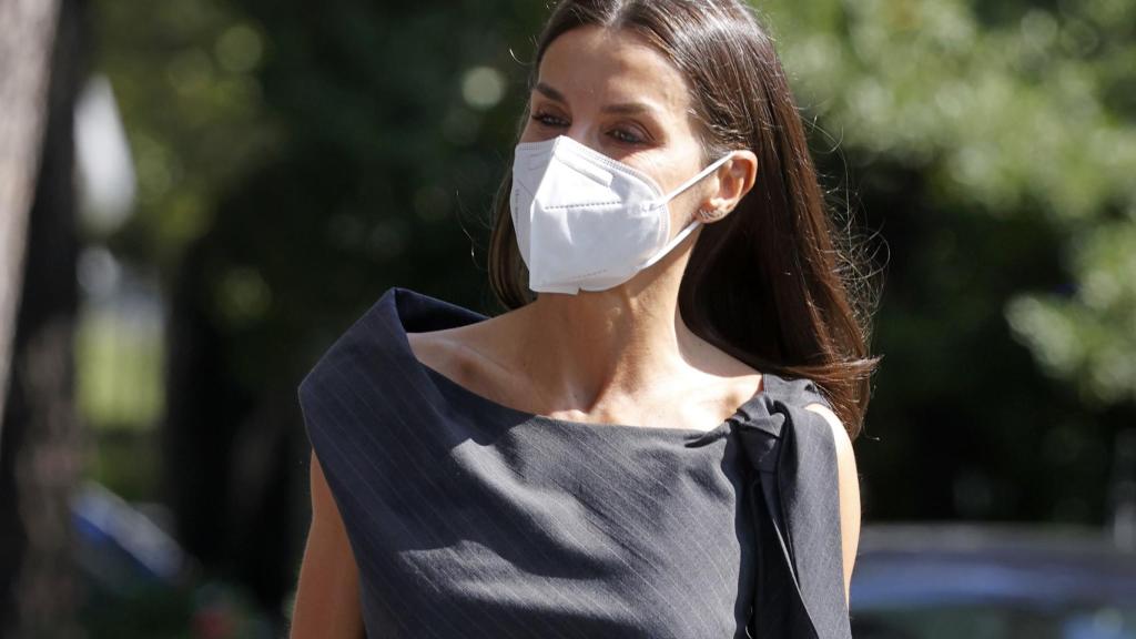 La reina Letizia a su llegada a la sede de la Mutua Madrileña este miércoles.