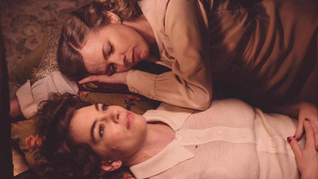 Christina Rosenvinge e Isabel Stoffel en un momento de la película