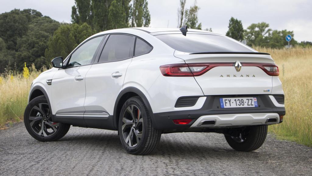 El Renault Arkana es un SUV coupé híbrido.