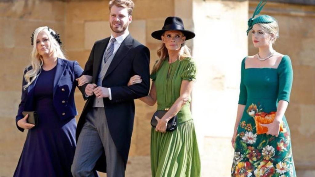 La aparición de Louis Spencer,  acompañado de su madre y hermanas, que promovió la atención del público.