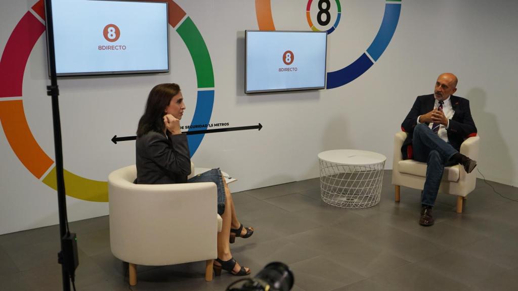 En el plató de la televisión local de Los Barrios.