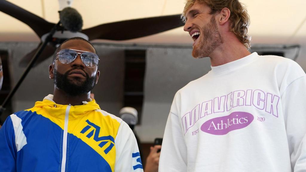 Logan Paul se ríe de Mayweather en un posado