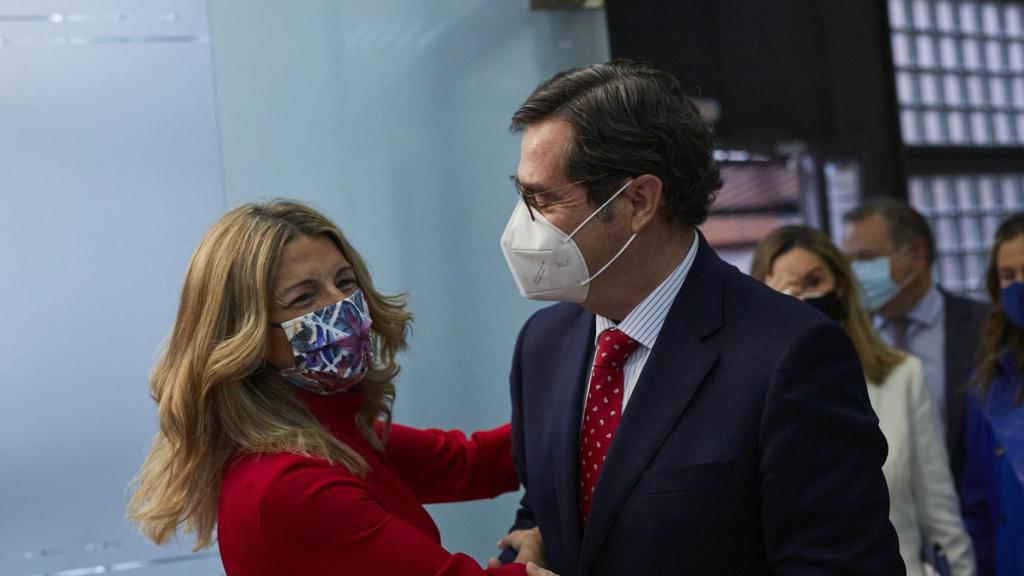 Yolanda Díaz y Antonio Garamendi.