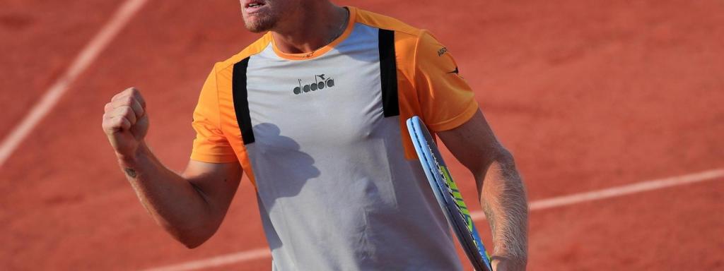 Davidovich celebrando un punto en el partido ante Delbonis.