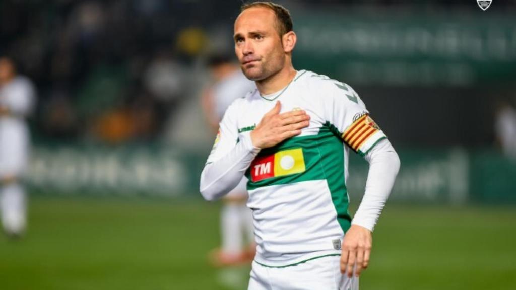 El jugador se retira tras batir multitud de récords en su carrera.