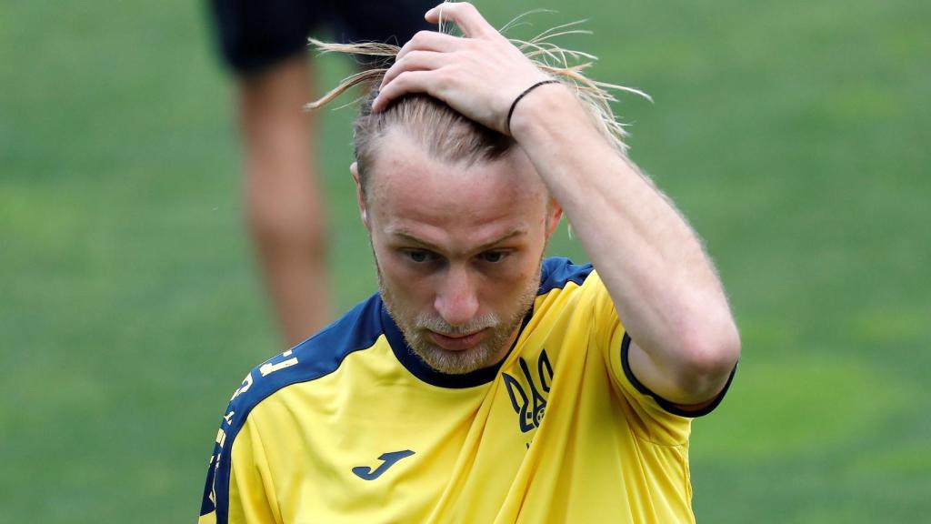 Roman Bezus durante un entrenamiento de la selección de Ucrania