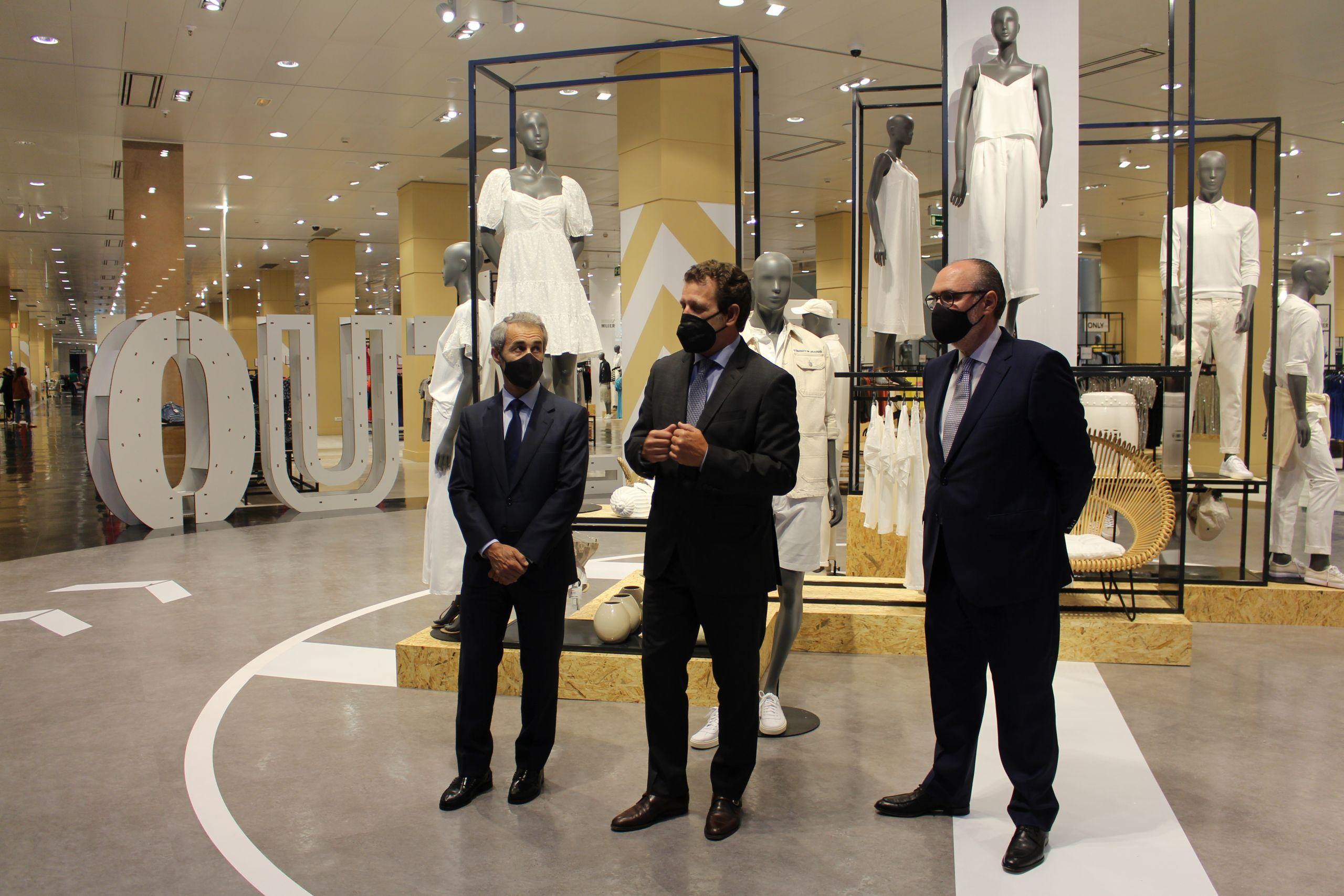 Presentación a cargo de directivos de El Corte Inglés