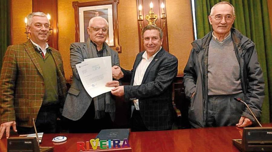 Formalización del topónimo de Ribeira (Concello de Ribeira)