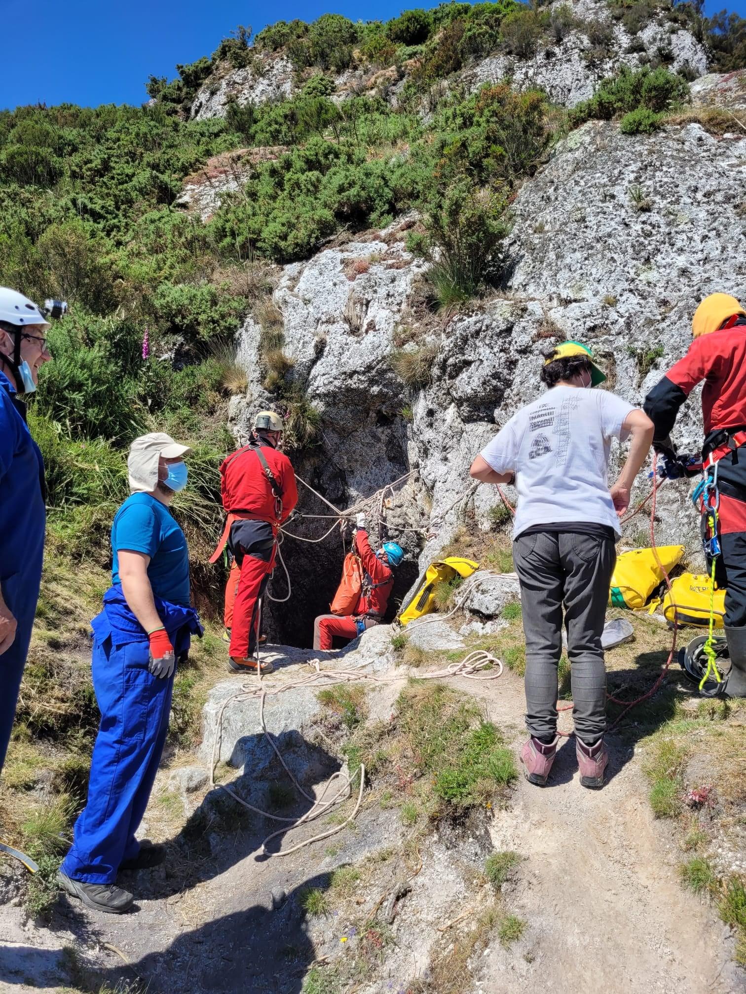La operación de desobstrucción (Concello de Boqueixón).