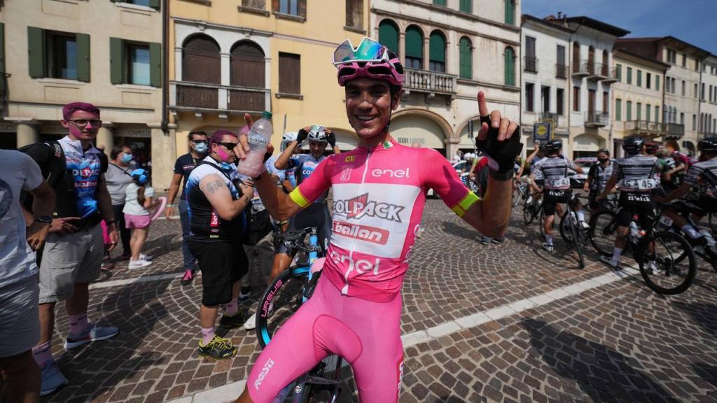 Juan Ayuso hace historia: primer español en ganar el Giro de Italia sub23