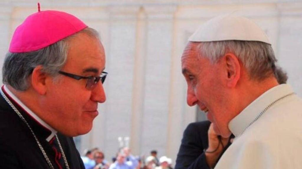 Saiz Meneses junto al Papa Francisco en una imagen de archivo