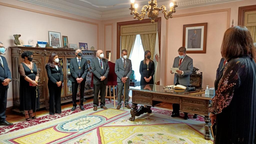 A Coruña recuerda a los fallecidos de la pandemia en la Ofrenda del Antiguo Reino de Galicia