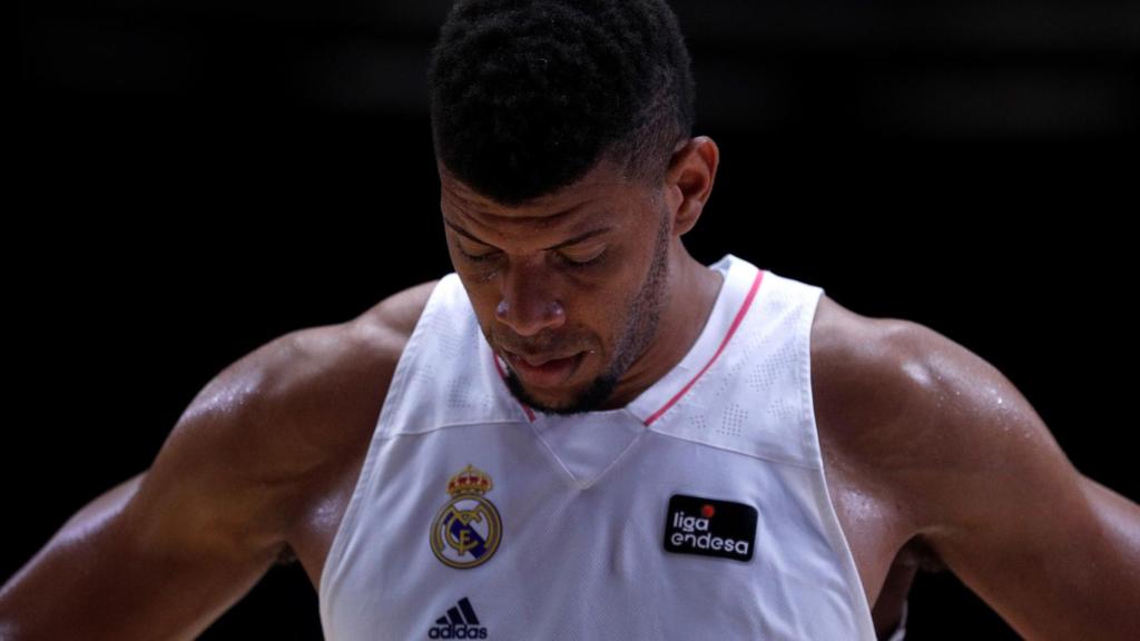 Tavares se lamenta tras una mala acción