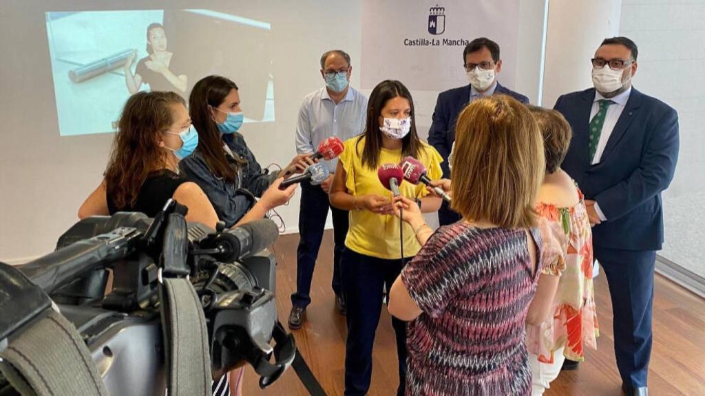 El Gobierno de Castilla-La Mancha avanza en la implantación del Servicio de videointerpretación en lengua de signos para personas sordas