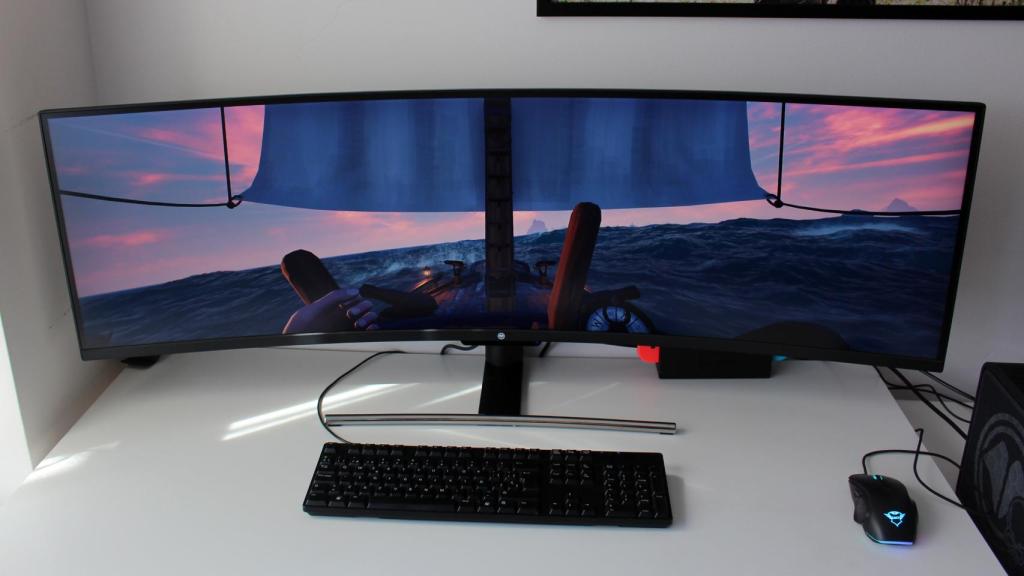 El monitor curvo QLED de 49 pulgadas de Millenium.