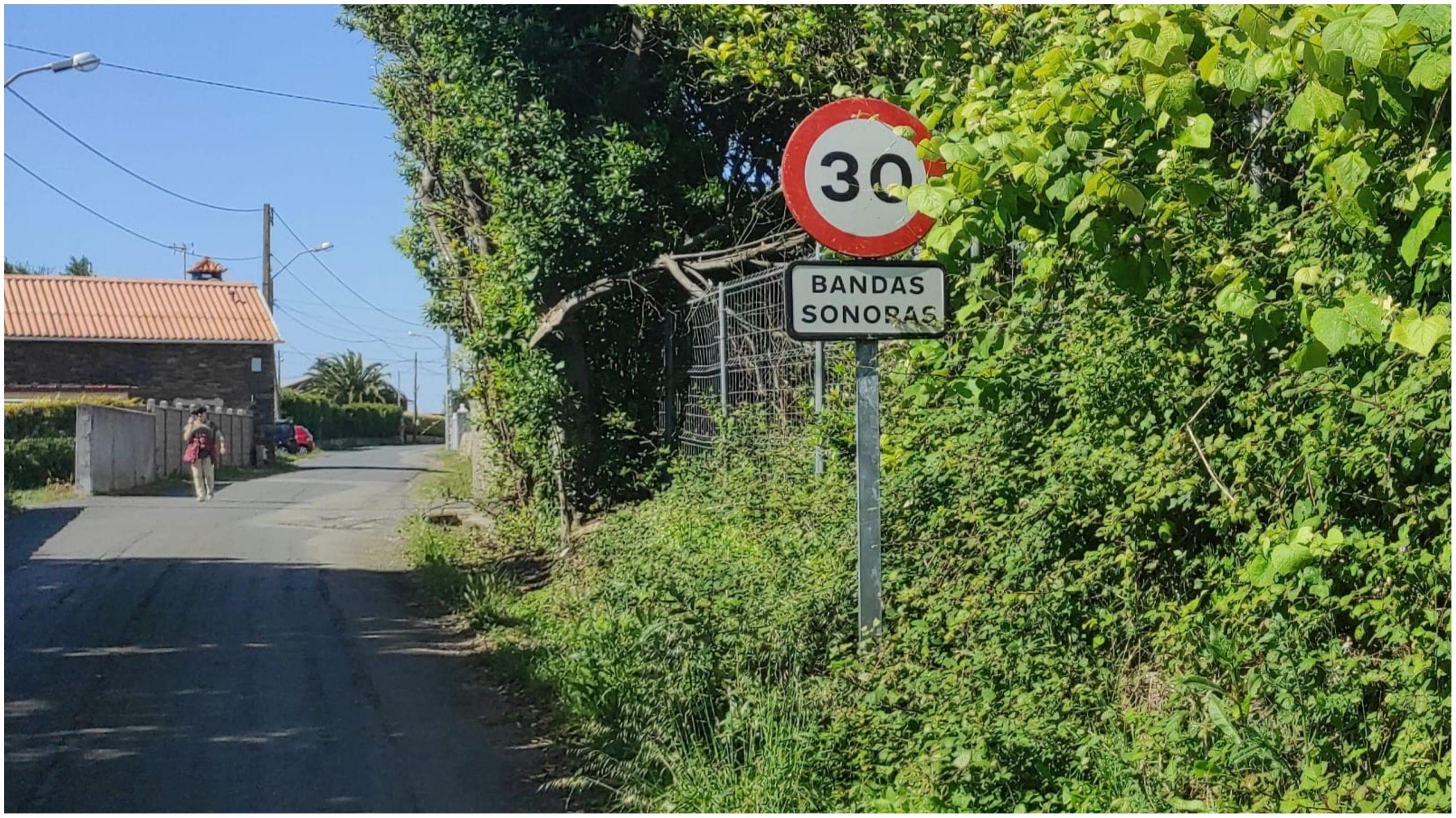 Señal de límite de velocidad en la zona. Foto: Quincemil.