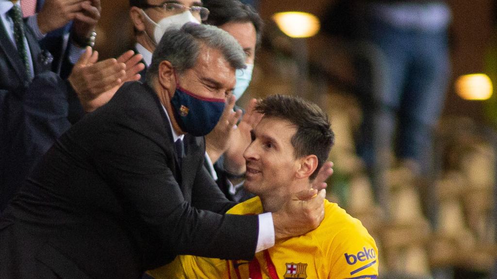 Joan Laporta y Leo Messi, durante la final de la Copa del Rey de 2021