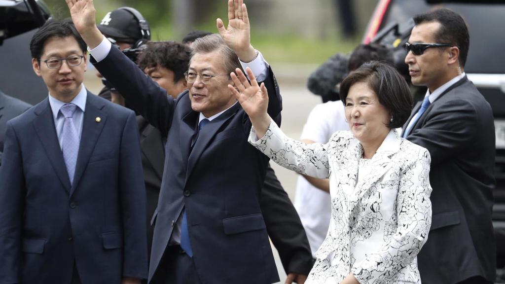 Moon Jae-in y Kim Jung-sook en una imagen de archivo.
