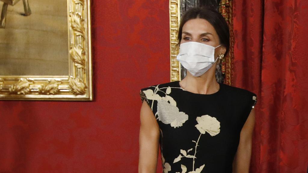 La reina Letizia minutos antes de iniciar el besamanos previo a la cena de Estado.