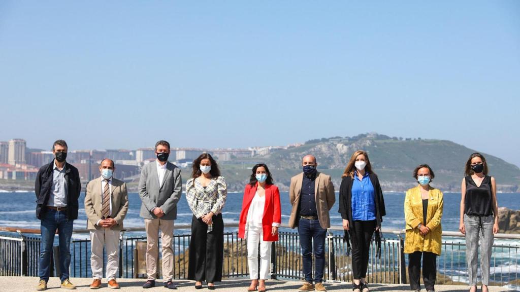 Inés Rey junto a los concejales de su gobierno