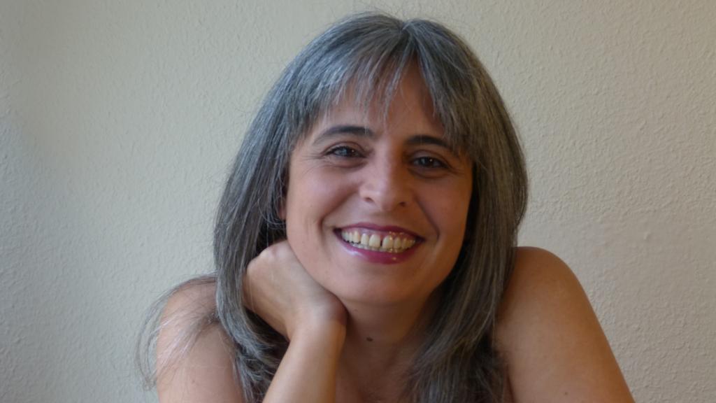 La escritora Coral Herrera, que rompe los mitos del amor romántico.