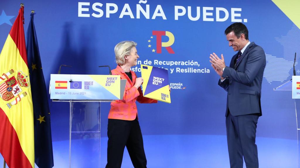 Ursula von der Leyen entregó a Pedro Sánchez su evaluación del plan de reformas el miércoles