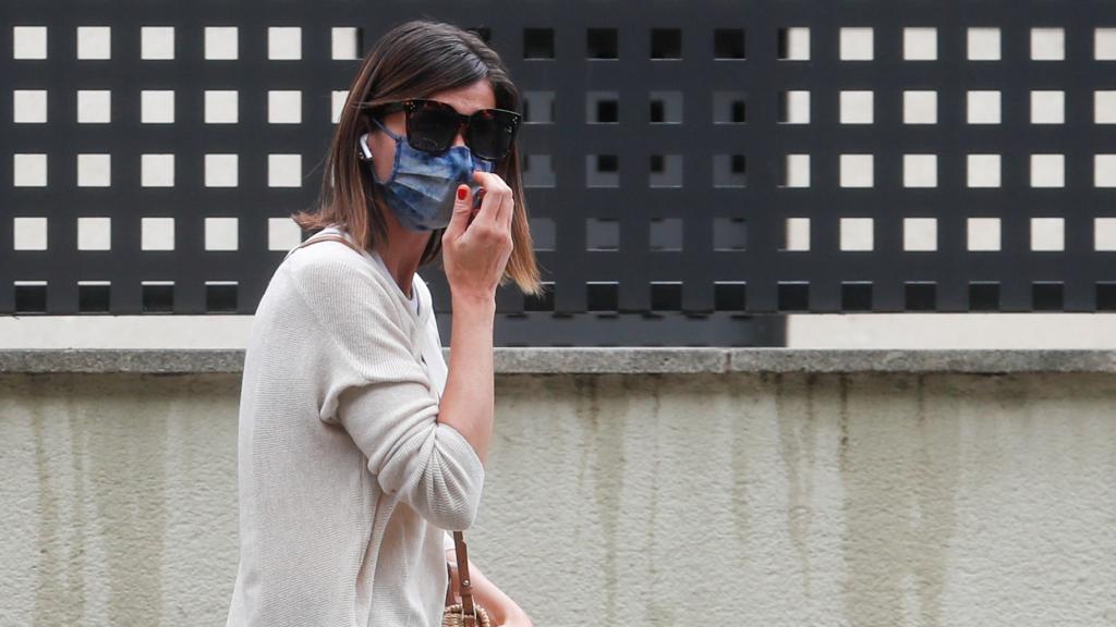 Alba Santana cerca del domicilio de su madre en Madrid.