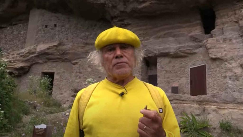 Fernando Báez Santana, conocido como el 'padre Báez' en una aparición en televisión.