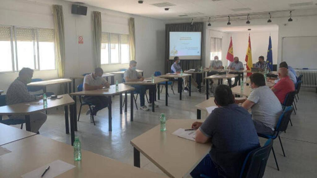 La Mesa Nacional del Ajo confía en que se recuperen los precios en el sector. Reunión en Las Pedroñerass (Cuenca)