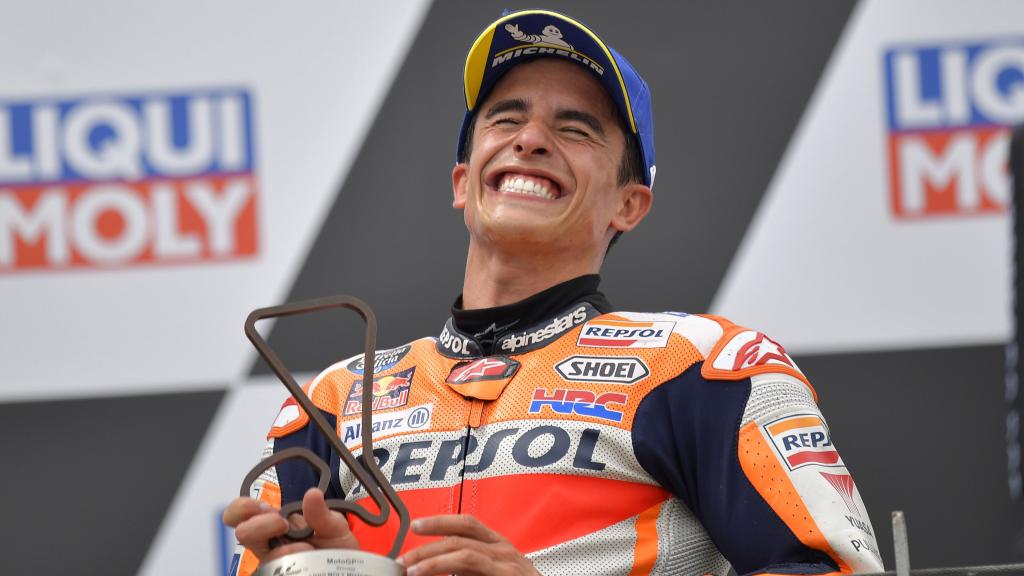 Marc Márquez celebra su victoria en el Gran Premio de Alemania, en el circuito de Sachsenring