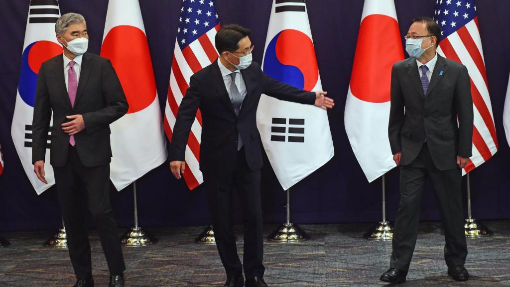 Noh Kyu Duk, Sung Kim y Takehiro Funakoshi. EP