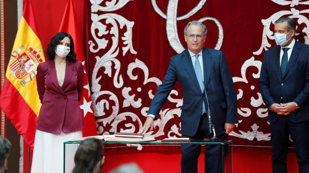 Enrique Ossorio toma posesión como consejero de Educación y Juventud de la Comunidad de Madrid.