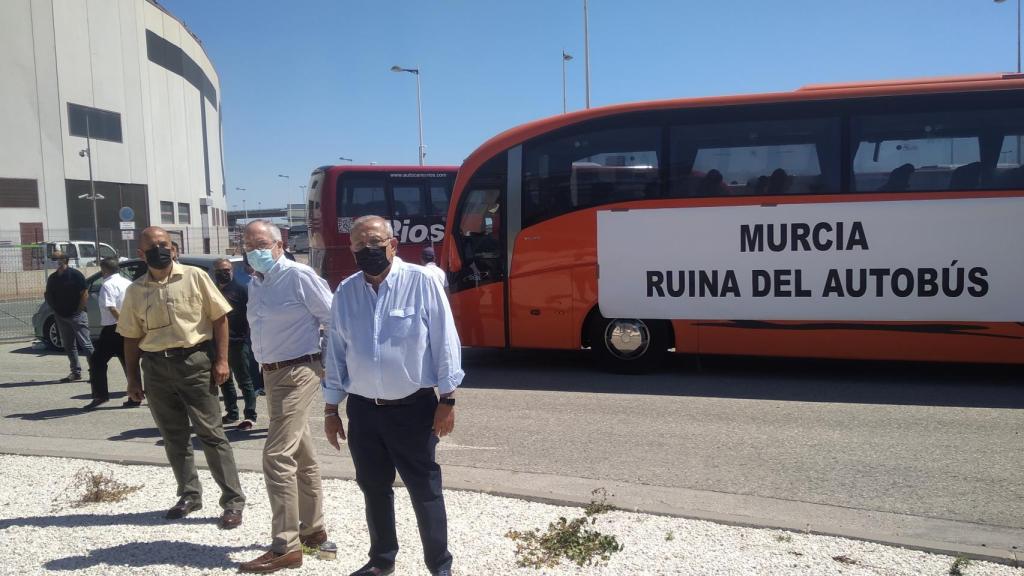 Antonio Torres,  Manuel Pérezcarro y Juan Jesús Martínez, de la patronal Froet.