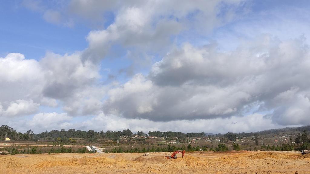 Obras de acondicionamiento del suelo industrial en la Plisan.