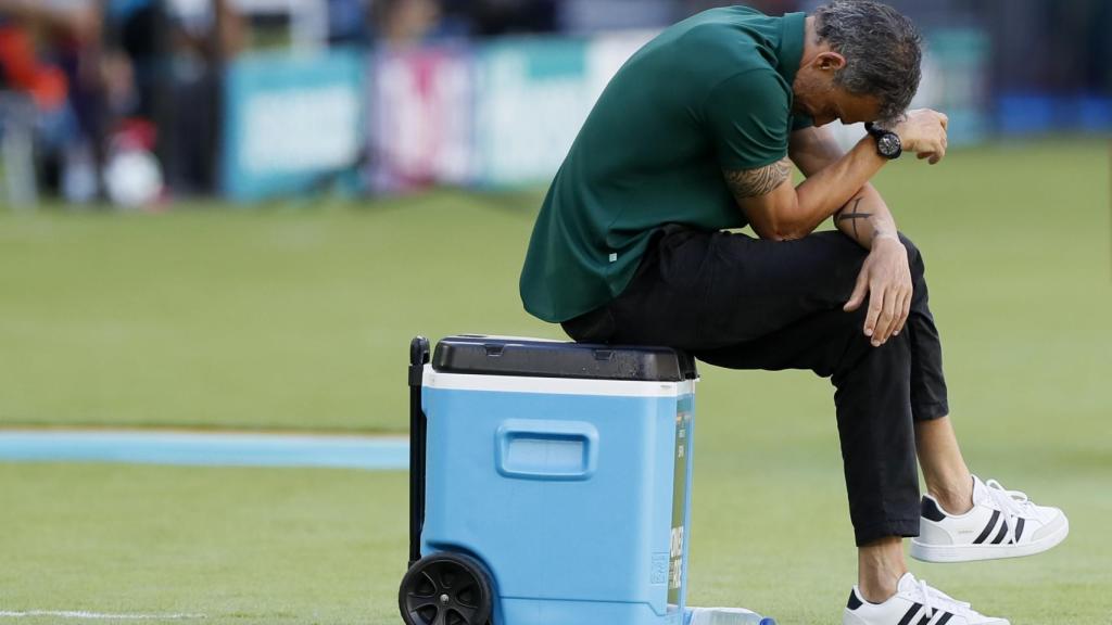 Luis Enrique se lamenta tras una ocasión fallada por España