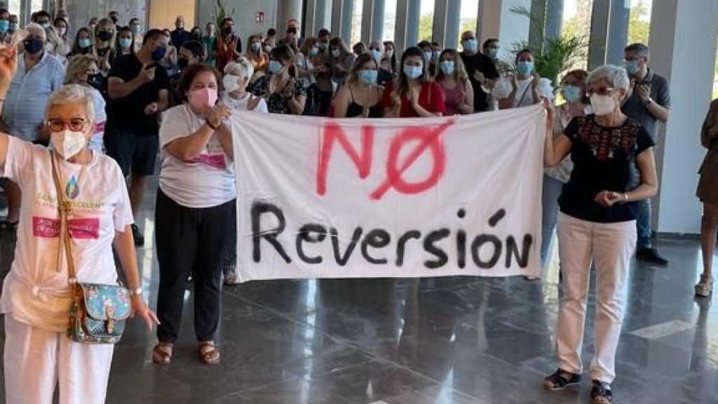 Recibimiento a la consellera Ana Barceló en el Auditorio de Torrevieja.