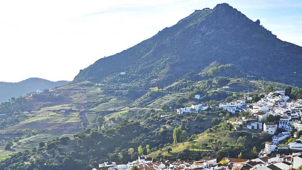 Vista aérea de Gaucín que podría verse afectada por los huertos solares.