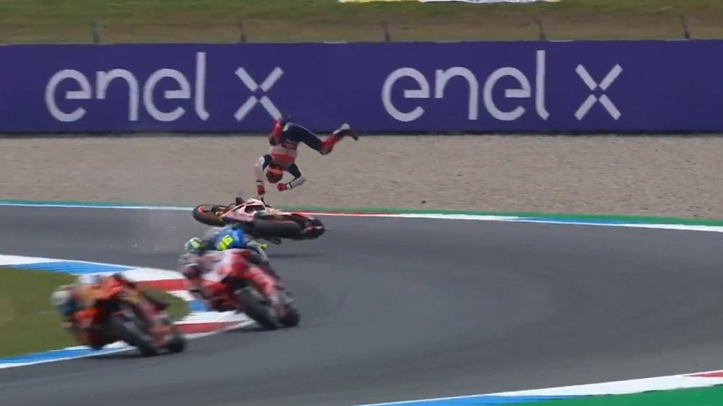 Marc Márquez sufre una fuerte caída en Assen